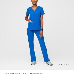 Figs Like New Scrub Top. Medium. Royal Blue.